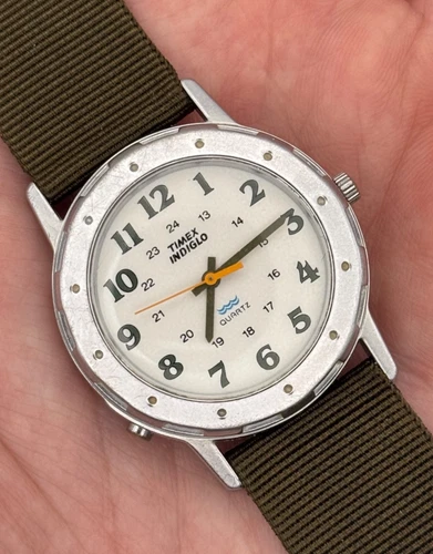 1996 Vintage Timex Men's Quartz Watch w/New, Old Stock Camper/Military Band!