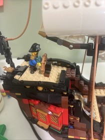 LEGO Creator 3-in-1 Pirate Ship 31109 Set