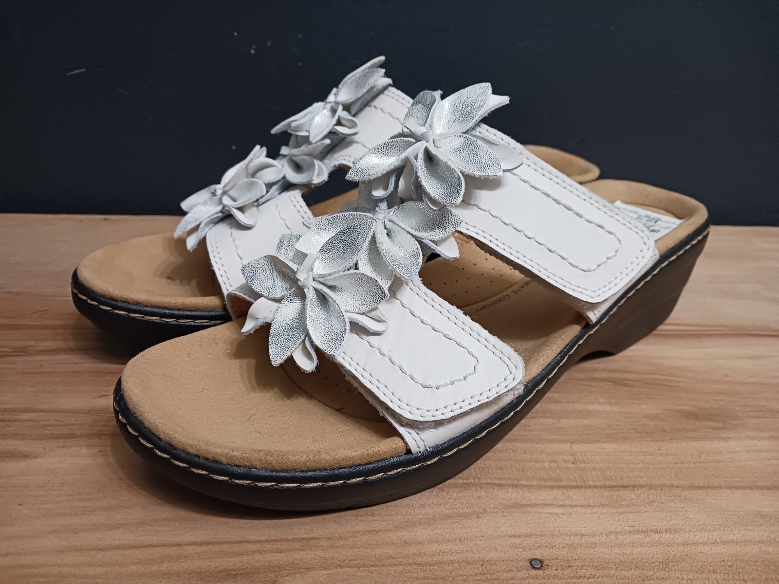 Clarks Collection Merliah Raelyn Womens Slip On Leather Wedge Sandal White Sz 10