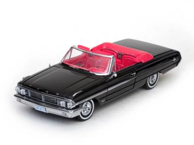 １９６４　ＦＯＲＤ　ＧＡＬＡＸＩＥ　５００　【１／１８】新品、未使用 1964 Ford Galaxie 500 Open Convertible Raven Black 1/18 Model by