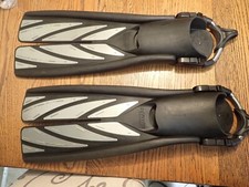 Atomic Aquatics Scuba diving fins - Open Heel Split fins Medium Lightly Used