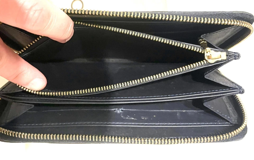 Cartera Louis Vuitton LV cremallera alrededor, monograma negro/verde oscuro Foto 4 de 4