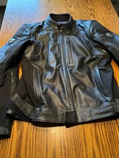 Motorrad Anzug aus Leder Größe 52 Marke Rev...