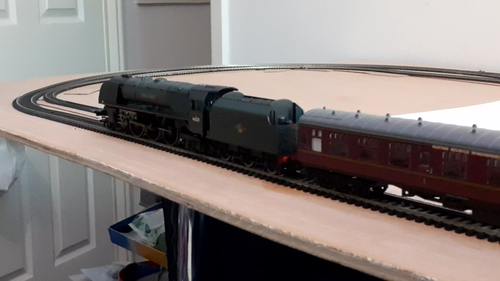 HORNBY R2176M 00 GAUGE - LTD EDT 69/1500 DUCHESS TRAIN PACK 'THE LAKES EXPRESS' - Video 1 of 1