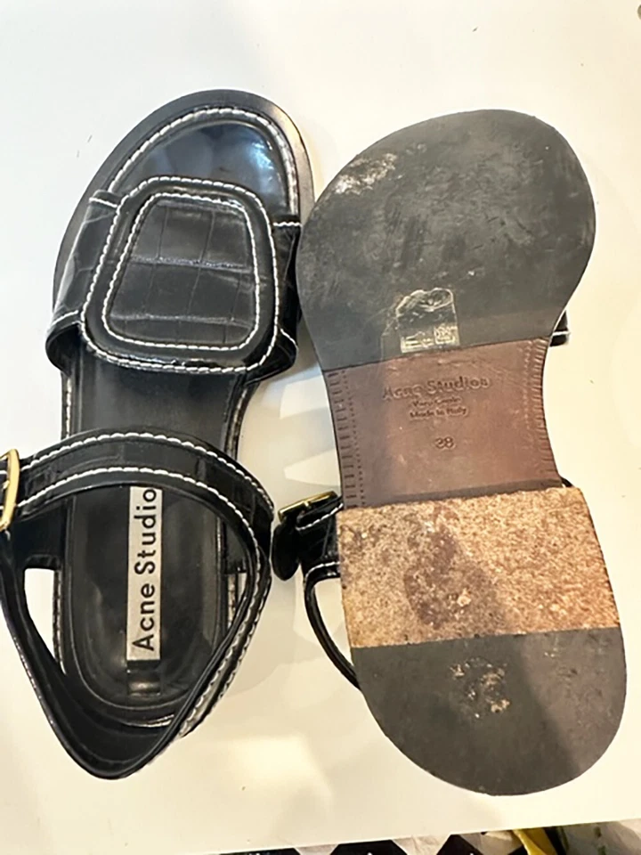 Sandalias para mujer Designer Acne Studios talla 7 38 charol cocodrilo Foto 3 de 4