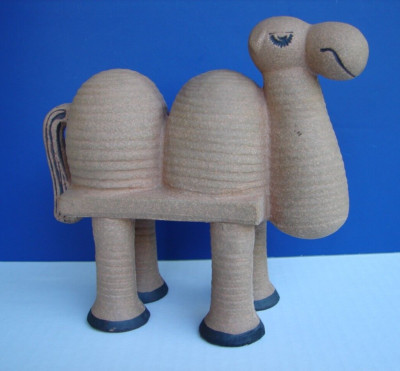 LISA LARSON Sweet Charismatic Camel Jura Series, 1970's Sweden