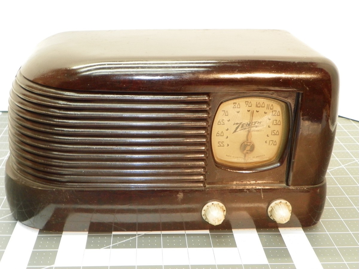 Vintage 1939 Zenith Model 4-B-313 