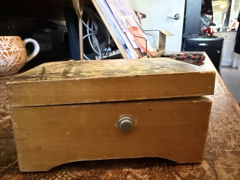 Vintage Thorens Swiss A228 Wood wind-up Music Box 