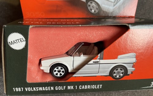 Matchbox 1987 VW Volkswagen Golf Cabriolet parti mobili 30/50 1:64 modellino auto - Foto 7 di 12