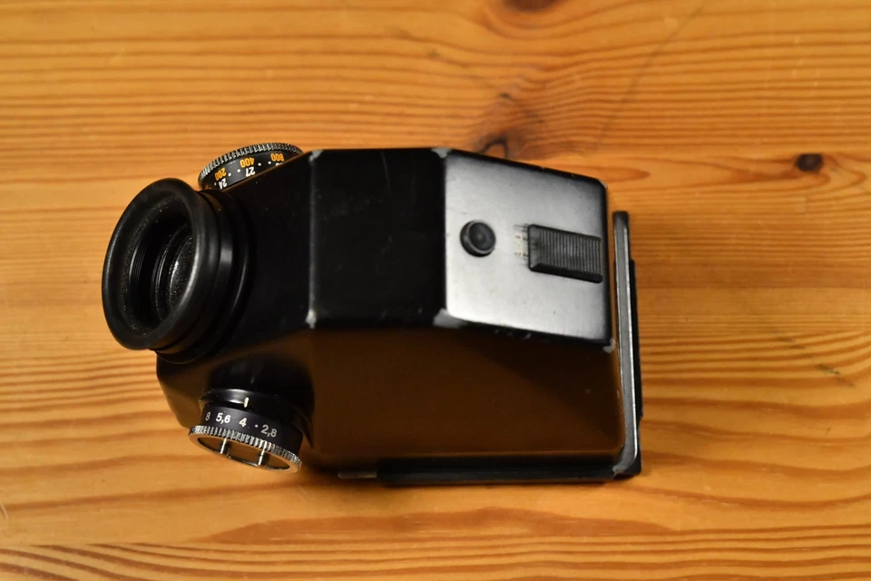 Hasselblad  45° Meter Prism for 500 C Series  Cameras -METER WORKS! - Image 4 of 4