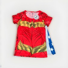 NEW DC Comics Originals Wonder Woman T-shirt with Removable Cape Women  s Large