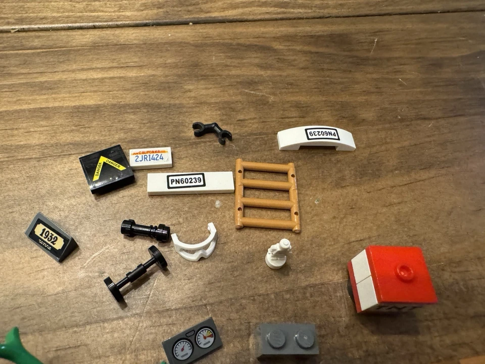 LEGO PIECES TILES PRINTED STICKER DECORATED PARTS PIECES ASSORTED SIZE COLOR - Image 2 of 4