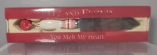 NEW FITZ AND FLOYD YOU MELT MY HEART 11.5 CAKE SERVER 2058/513 VALENTINES