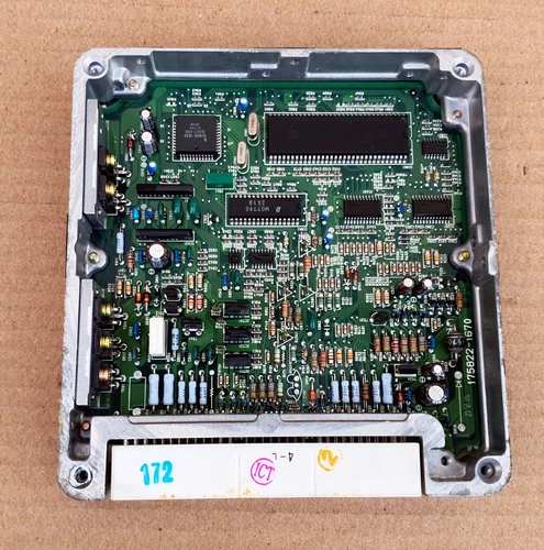 Toyota Land Cruiser Prado KZJ90L 1KZTE A/T 89661-60560 engine computer oem jdm - Picture 4 of 9