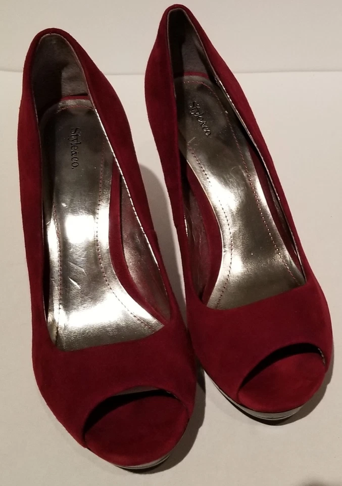 Style And Co Mujer 9M Celine Punta Abierta Rojo Gamuza Plataforma Bomba Usado en Excelente Condición Foto 2 de 4