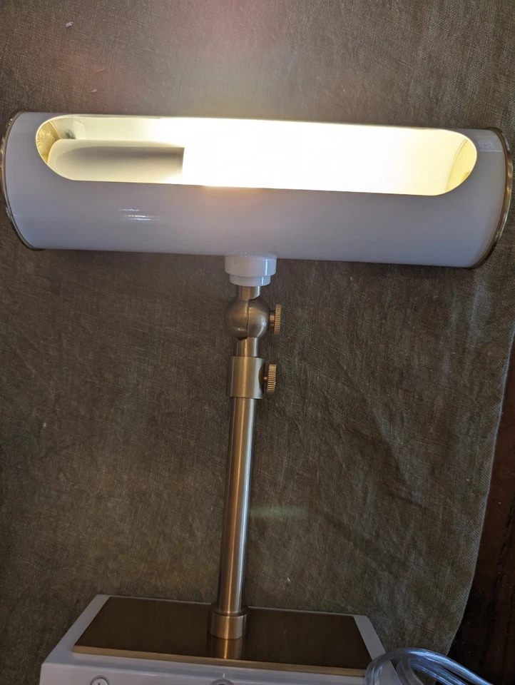 Luz de imagen Nayra POTTERY BARN - blanca/latón - CAJA ABIERTA Foto 3 de 4