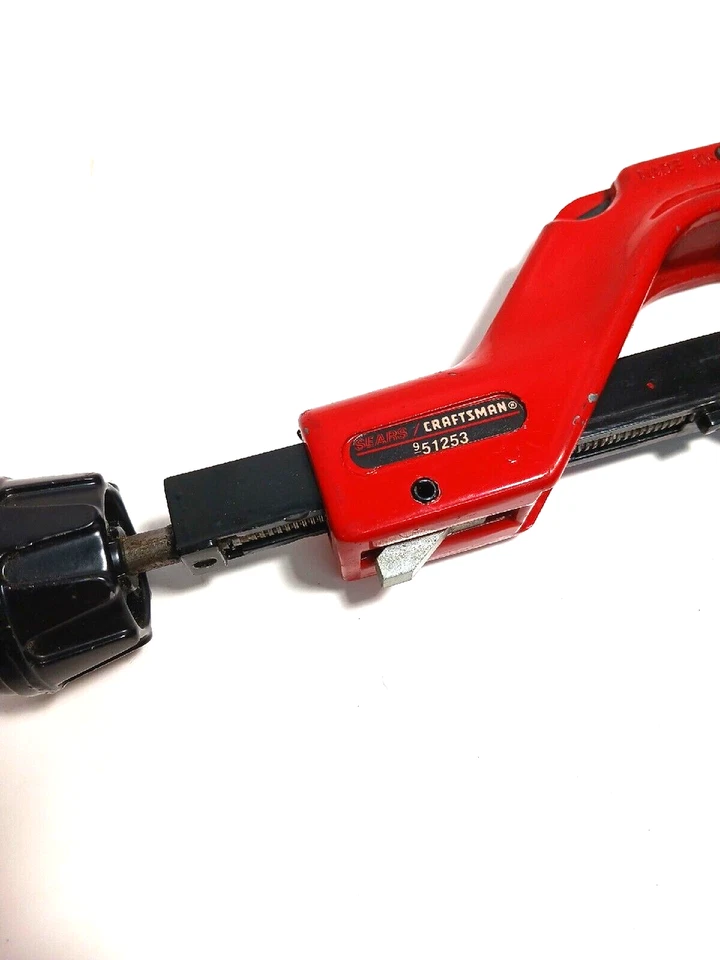 Craftsman 5/8" To 2-5/8" Pipe Cutter 51253 - Image 2 of 4