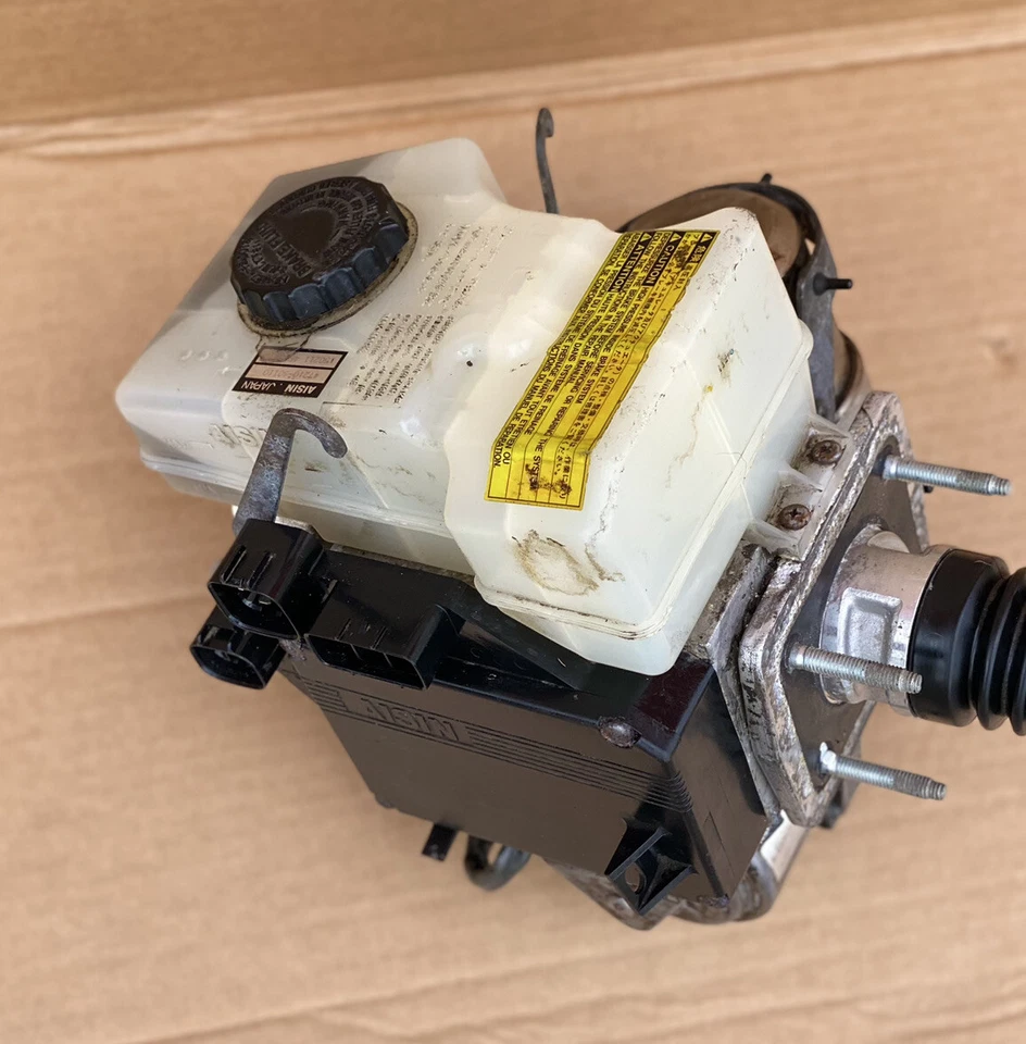 TOYOTA 4RUNNER  GX470 ABS HYDRO BOOSTER MASTER CYLINDER BRAKE PUMP  2003 -2004 - Image 2 of 4