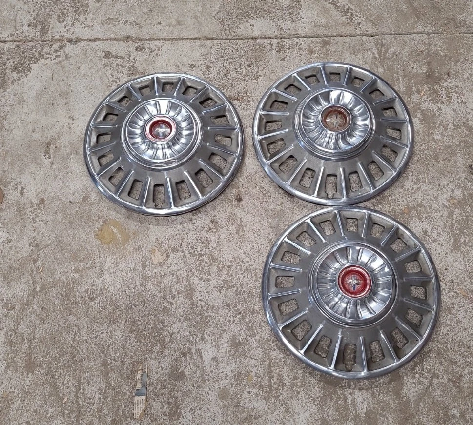 1968 on sale mustang hubcaps