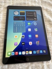 Apple iPad 7th Gen. 32GB, Wi-Fi, 10.2 in - Space Grey