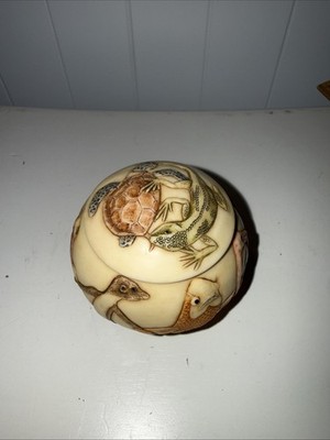 Hand In Hand - Jardinia - Trinket Pot - MPS Harmony Kingdom - Sea Turtle Dance