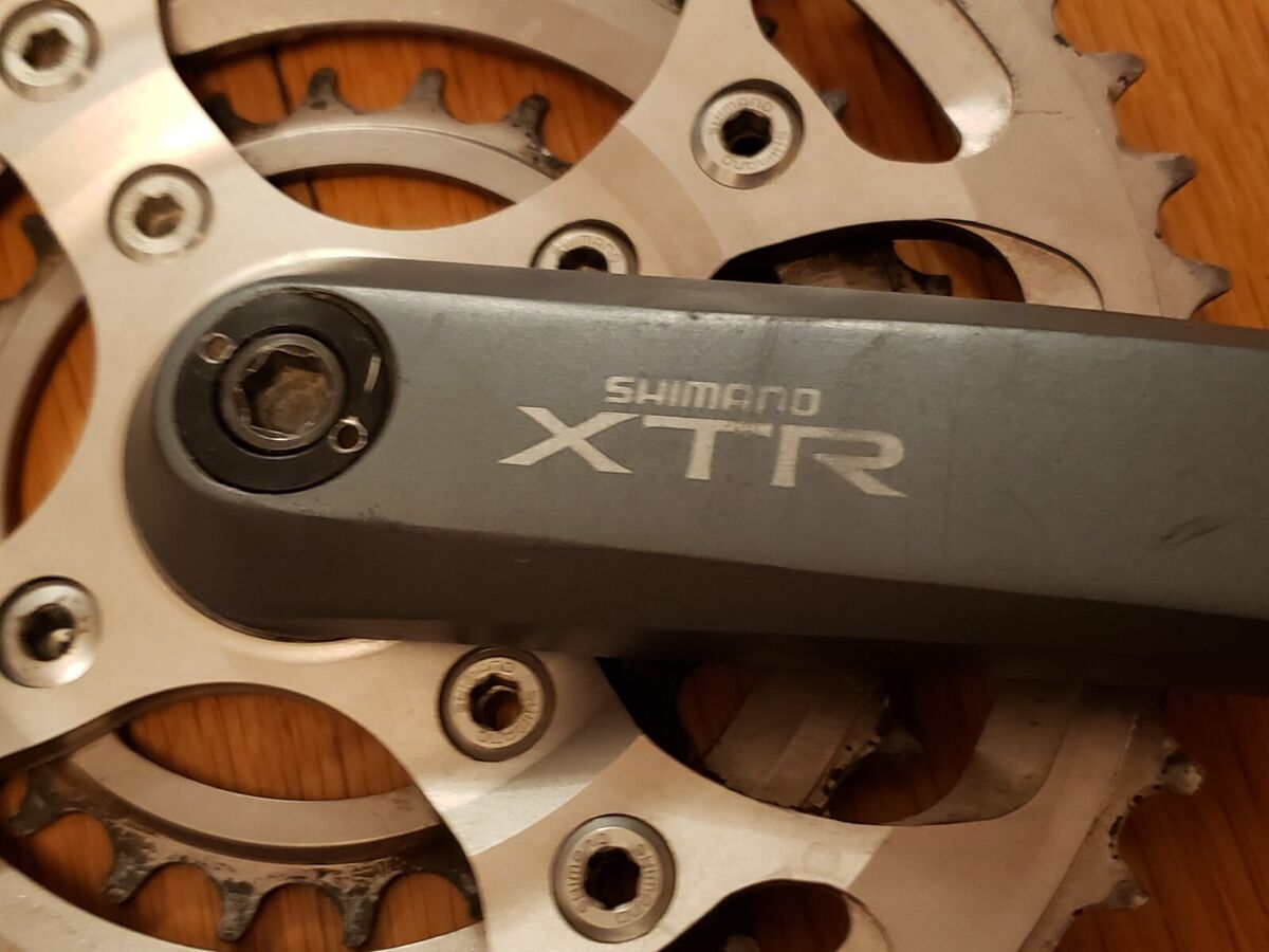 Shimano XTR M952 Crankset, 175mm 24/34/46T Mega 9 Triple Shimano XTR M952 Crankset, 175mm 24/34/46T Mega 9 Triple
