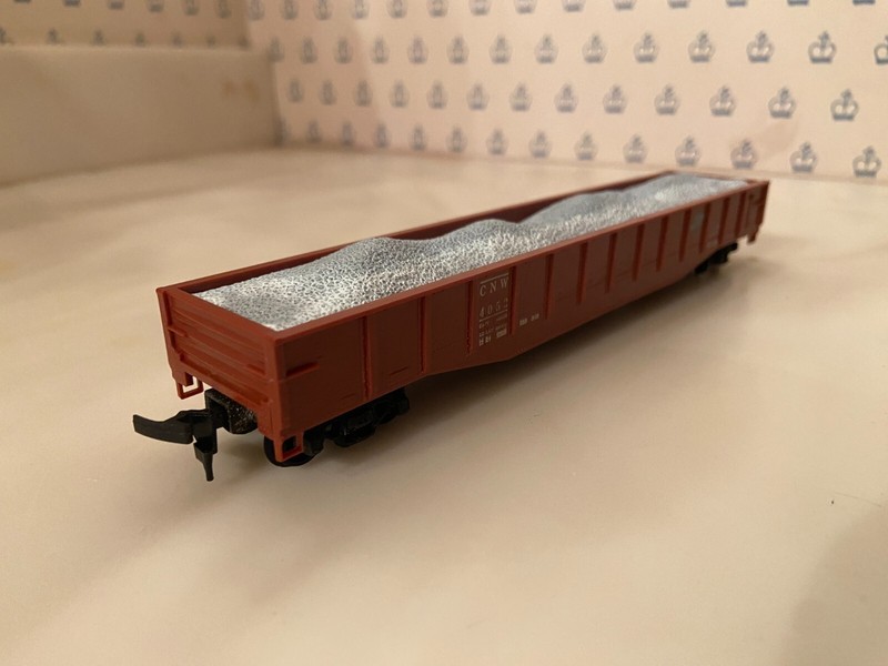 HO Revell T4053 Chicago & North Western 50' Gondola w/gravel load #4052