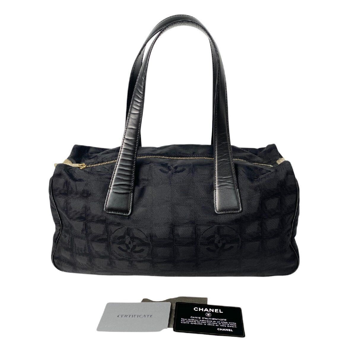 Beautiful Chanel CHANEL New Travel Line Handbag 8th Beautiful Chanel CHANEL New Travel Line Handbag 8th