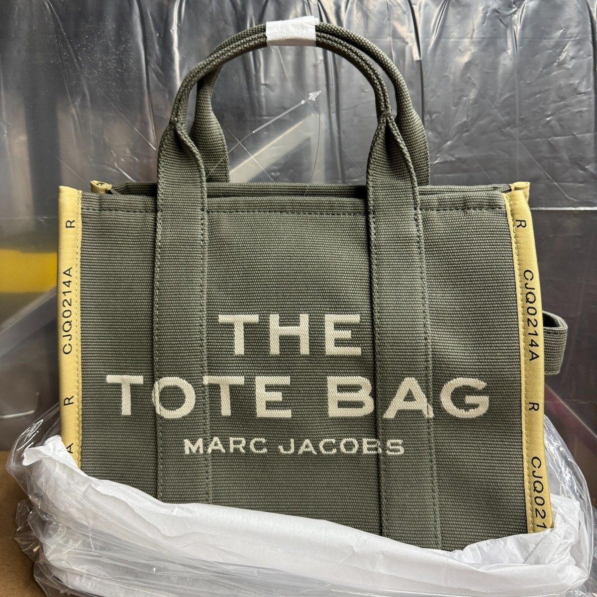 【未使用品】MARC JACOBS THE TOTE BAG ブロンズグリーン s-l400.jpg