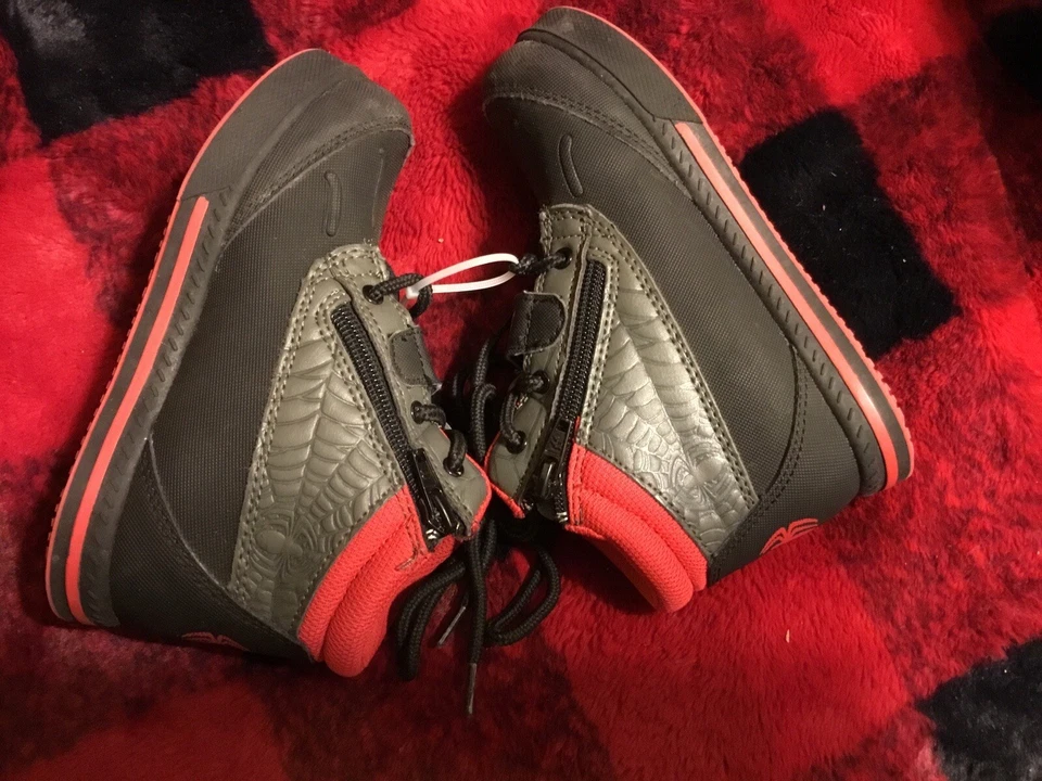 Bota de excursionista Marvel Spider-Man para niños jóvenes talla 12 Foto 4 de 4