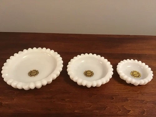 Vintage Hazel Atlas 3 Nesting Trinket Ashtrays Daisy Fluted Milk Glass