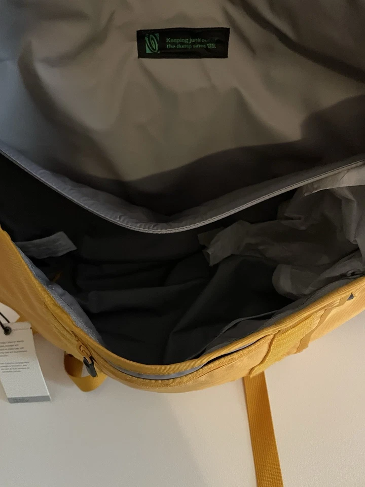 Bolso Mensajero Clásico Timbuk2 Mediano Eco Ámbar Colección Heritage Impermeable Foto 4 de 4
