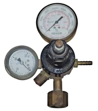 Uniweld Gas Pressure Regulator with Two Gauges Gas Welding UNTESTED