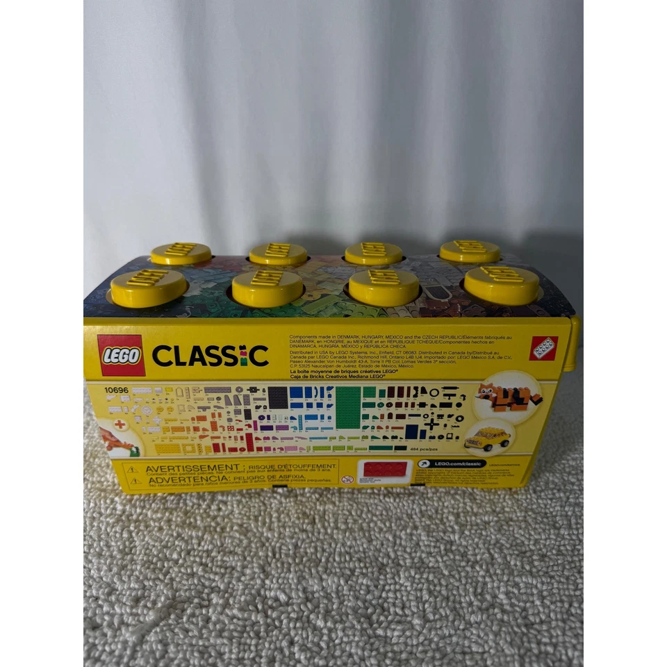 LEGO Classic Medium Creative Brick Box 10696 484 Pieces New in Package - Image 4 of 4