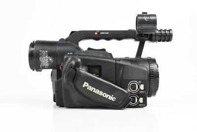 Panasonic Pro AG-DVX100A 3-CCD MiniDV Camcorder Video Camera