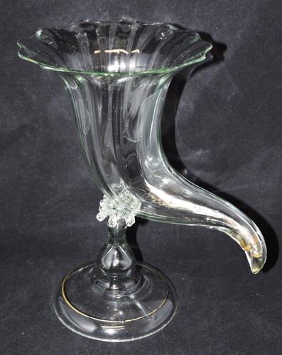 ANTIQUE ART GLASS CORNUCOPIA VASE LARGE - Picture 2 of 5