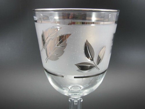 Libbey WATER GOBLET Set 4 Vintage Frosted Glass Silver Leaves Retro 7  1/4" tall - Picture 5 of 9