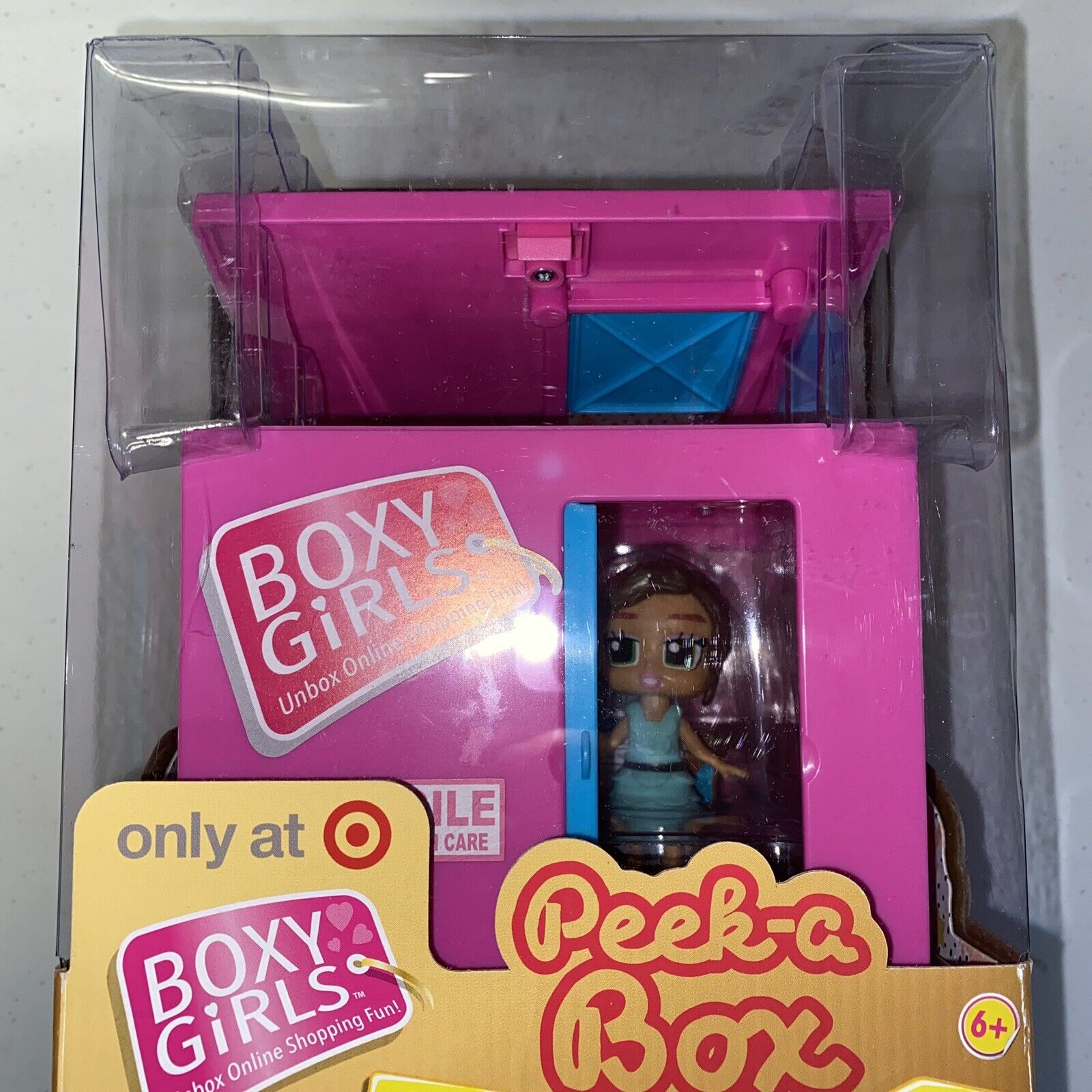 Boxy Girls Peek-A-Box Mini Doll [Pink] 