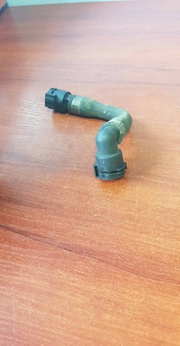 BMW e38 740 Kühlerschlauch unten links 1711389