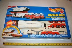 hot wheels mega rig space shuttle