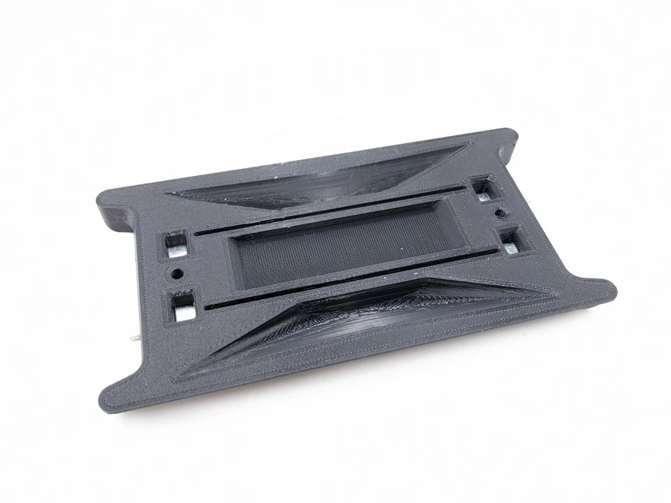 [MKE EXCLUSIVE] Half Sized Rerailer w Half Rails for American Flyer S Gauge - Image 2 of 3