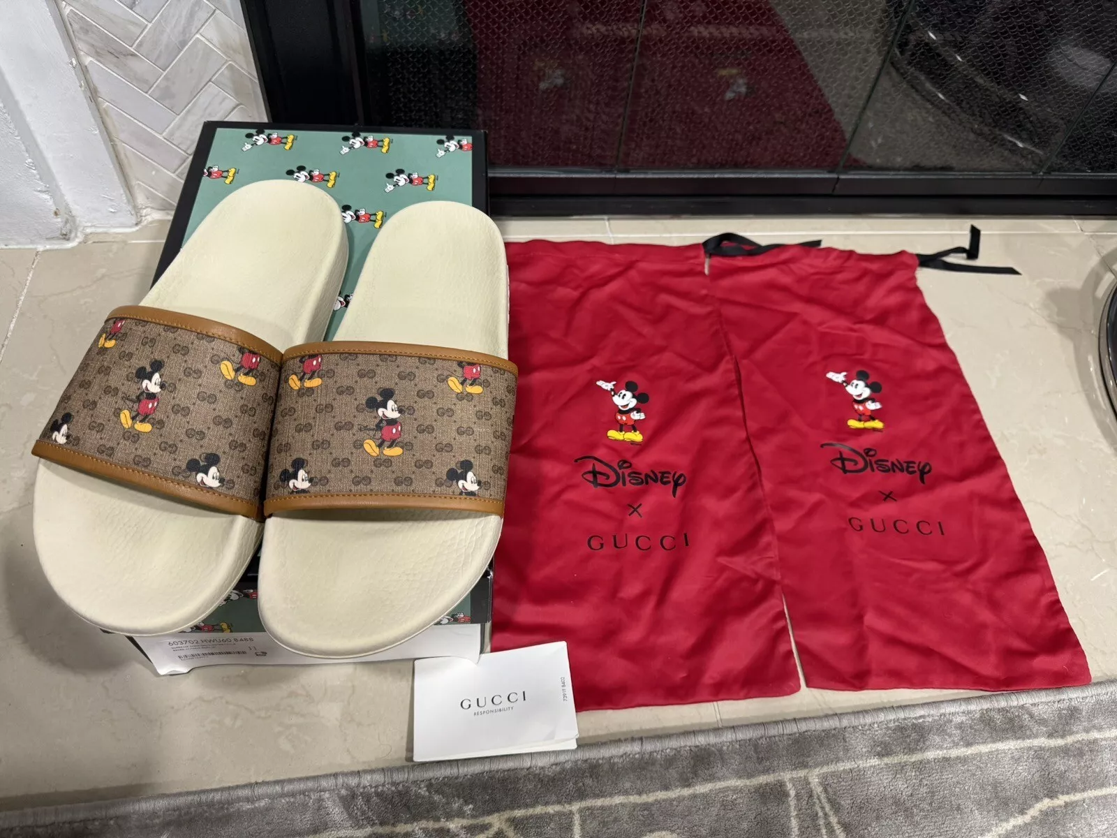 Sandales coulissantes souris Gucci x Disney GG Supreme Mickey taille 11