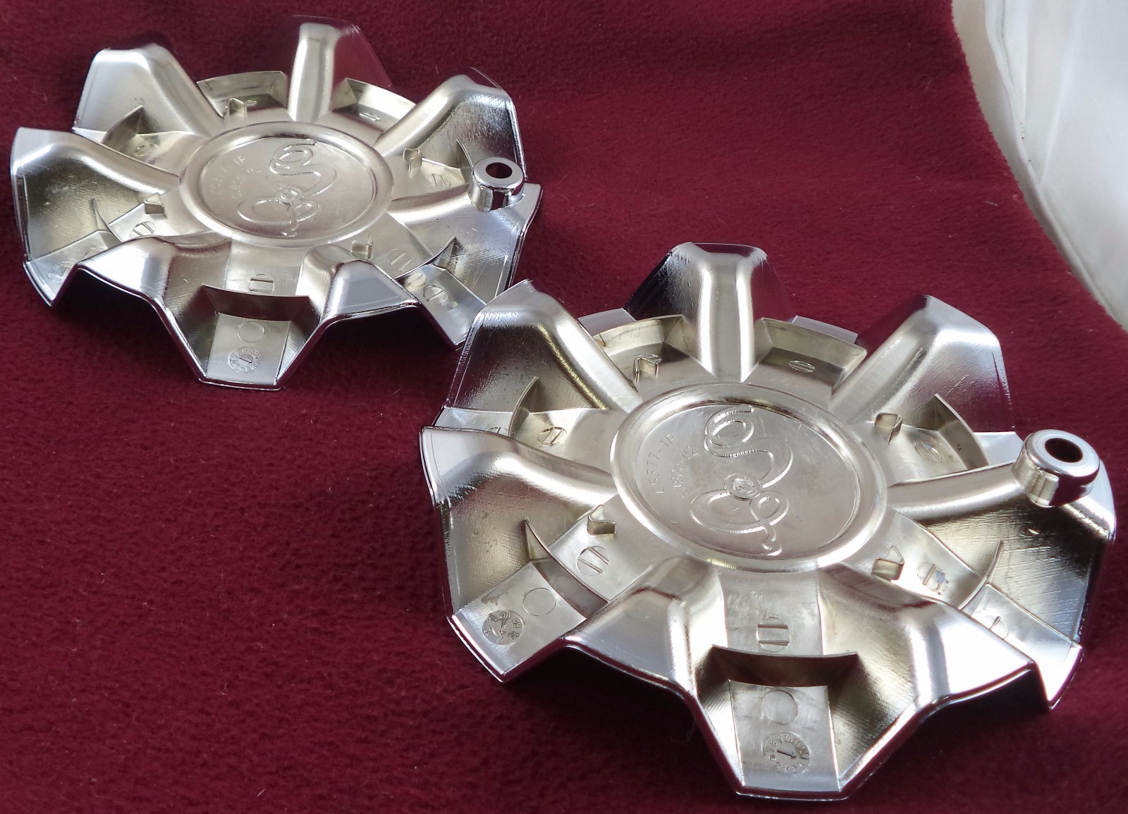 U2 Wheels Chrome Custom Wheel Center Caps Set of 2 CS3771P / SJ806