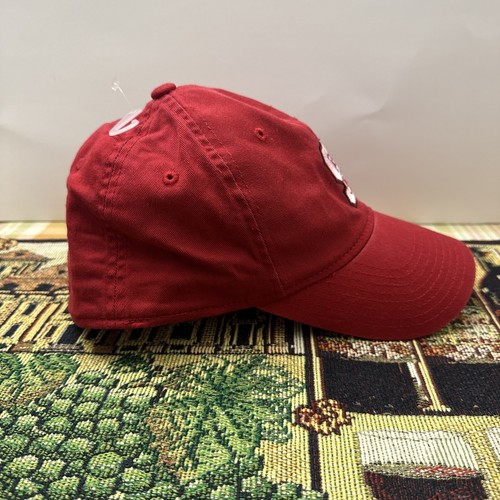 Adidas NCAA North Carolina State Wolfpack Rojo Ajustado Grande/XL Gorra NUEVA - Imagen 10 de 11