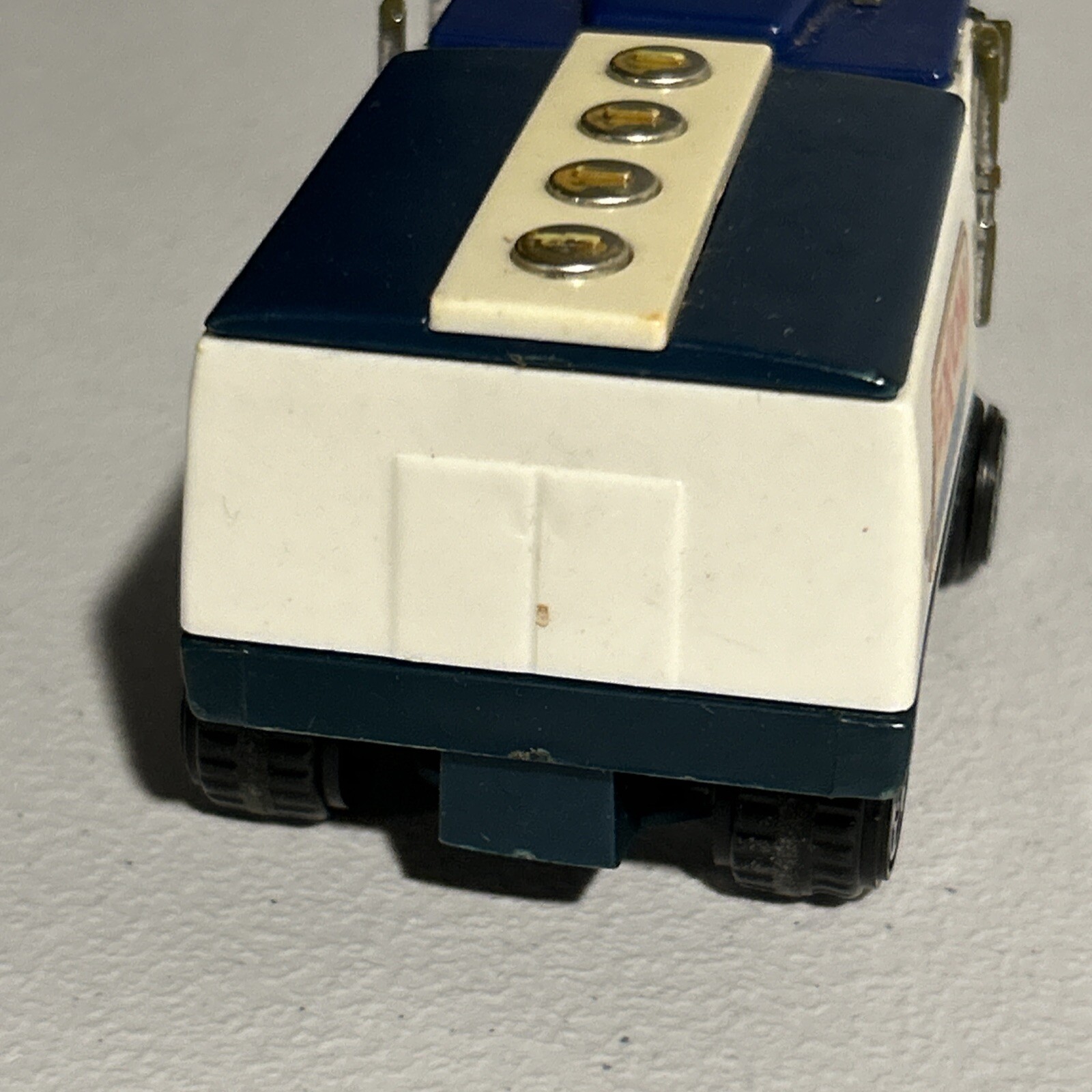 Foto 4 di 12