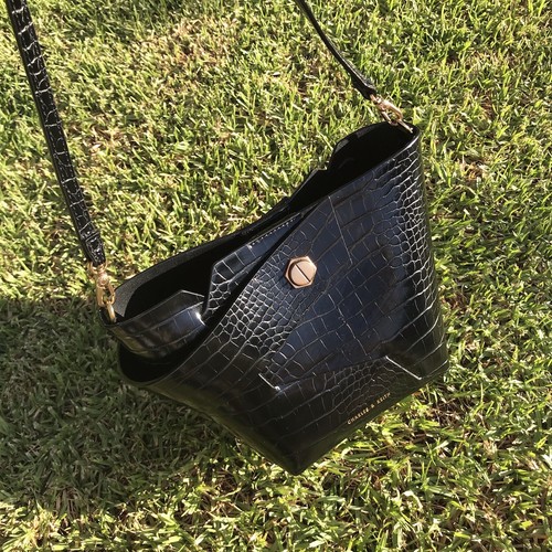 Charles & Keith Authentic Designer Signed Luxury Shoulder Bag Cottage-core Bag - Picture 2 of 12