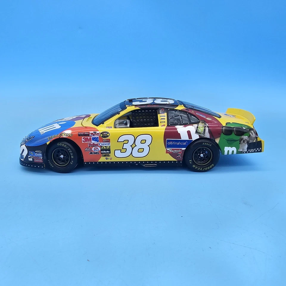 Elliot Sadler M&M's #38 escala 1/24 NASCAR diecast - 2006 RCCA Foto 2 de 4