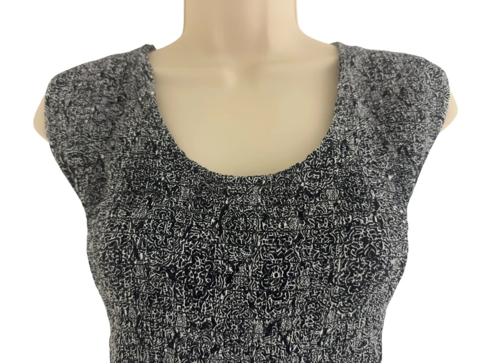 Maxi Vestido Avenue Blanco y Negro Estampado Mixto Corpiño Calado Talla 22/24 3X Talla Grande Foto 3 de 4