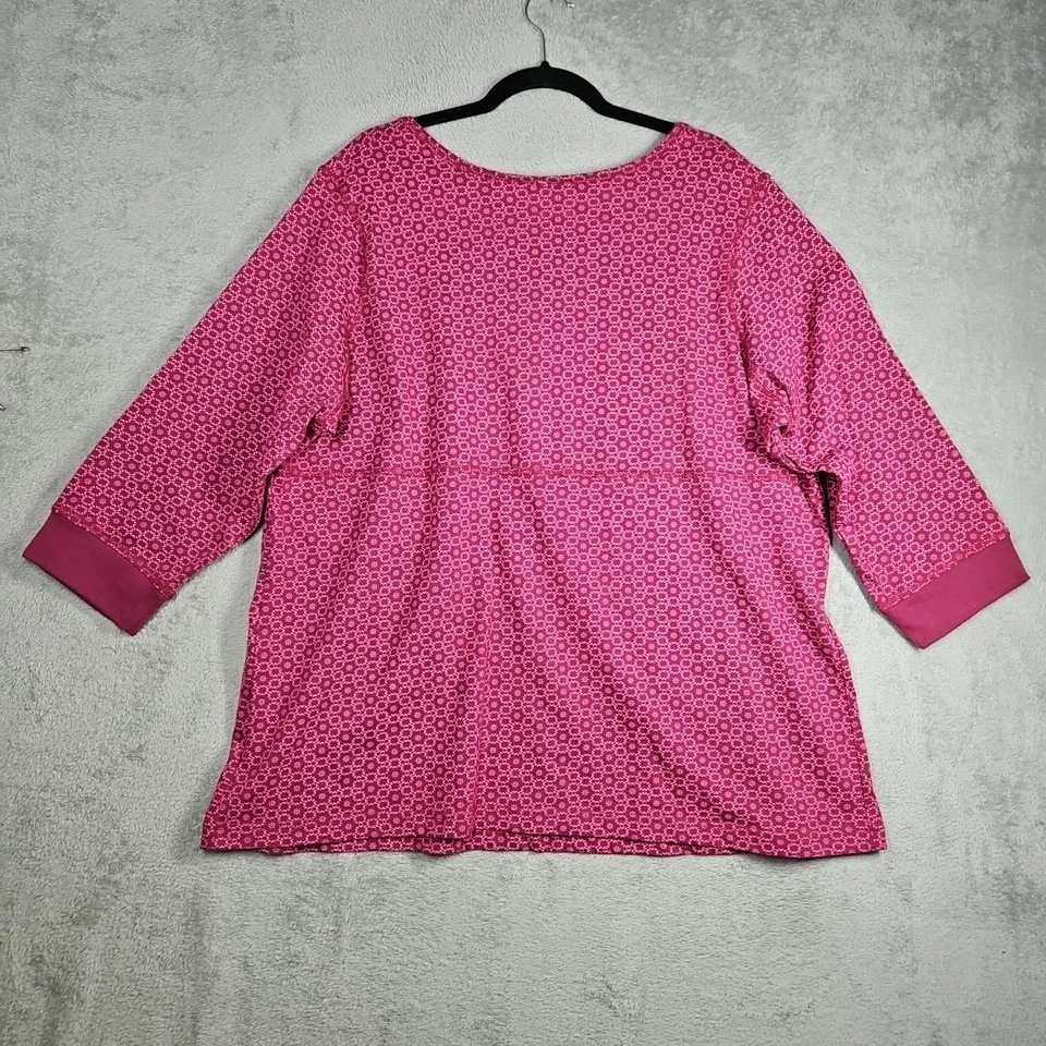 MainStreet Blues 胸部纽扣束腰上衣覆盆子粉色 Geo Flowy 3/4 Slv 尺寸 1X — 第 2/4 张图片