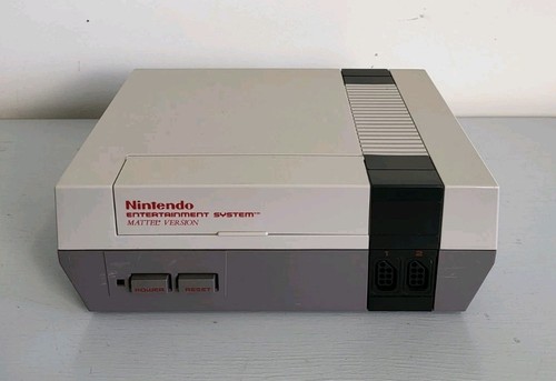 Nintendo NES Action Set Console *BOXED/COMPLETE + Super Mario/Duck Hunt - PAL* - Picture 6 of 16